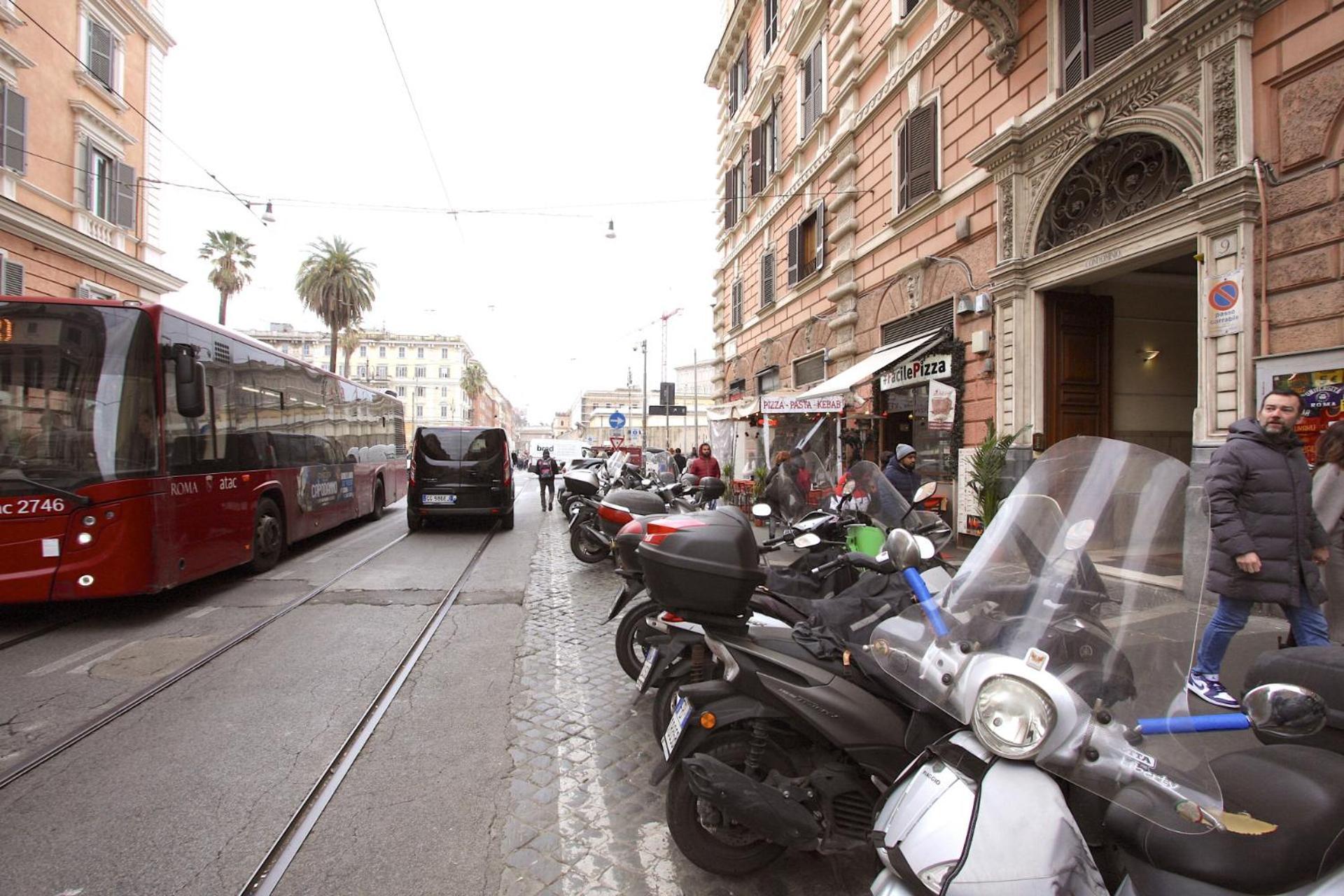 Risorgimento Holiday Home Rome Bagian luar foto